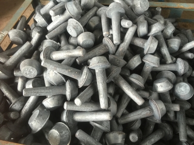 鍛件尺寸差異大，優選力量范圍廣的壓力機