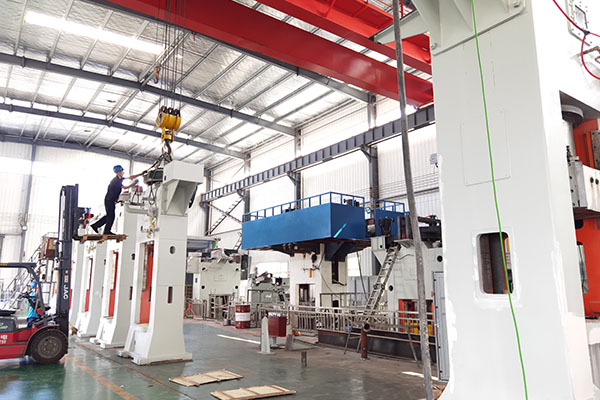 車間生產(chǎn)現(xiàn)場(chǎng) 車間生產(chǎn)現(xiàn)場(chǎng)